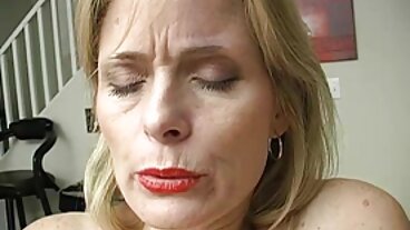 Πορνό Doggystyle με την έπαρχη Lana Broks από το Dirty Flix ελληνικο ερασιτεχνικο πορνο