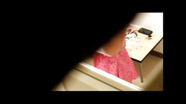 Ταινία Reverse Cowgirl με την καυτή Emma Starletto από παλιο ελληνικο πορνο την Exxxtra Small