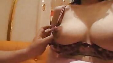 Δράση Deep Throat με την καυτή Nikki Sexx ελληνικο πορνο sirina από την Perv City